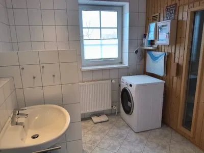 Blick ins Badezimmer  Wohnung Giesen