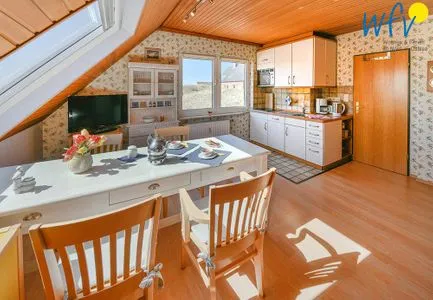 Essbereich und Küche Haus am Ginsterpad Ferienwohnung Heckenrose