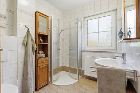 Bad mit Dusche und WC Am Deich Am Deich Haus 24