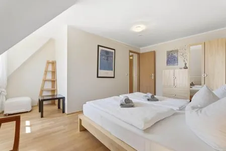Schlafzimmer mit Doppelbett 1. OG  Kuttels Koje