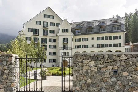 Fassade / Eingang Residenza Alpenrose 19