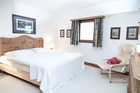 Schlafzimmer Chesa Curtinella 13