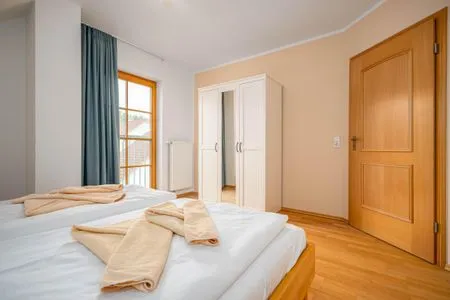 Schlafzimmer mit Doppelbett (OG) Ferienpark Freesenbruch Doppelhaushälfte 10a - Meeresbrise