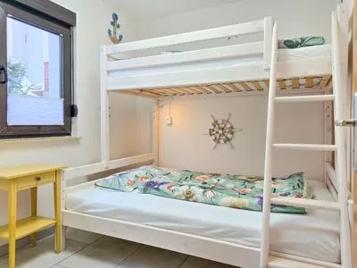 Schlafzimmer FeWo Ostseeglück im Jasmund-Paradies mit Terrasse und haustierfreundlich