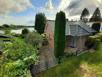  Ferienhaus direkt am See