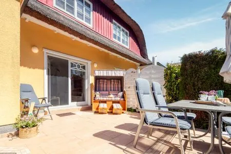 Terrasse mit Strandkorb  Haus Leni