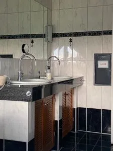 Badezimmer Haus Meerzeit Zeitlos Doppelzimmer