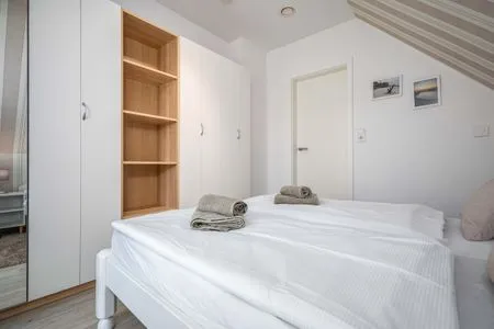 Schlafzimmer mit Doppelbett  Meeresrauschen 1