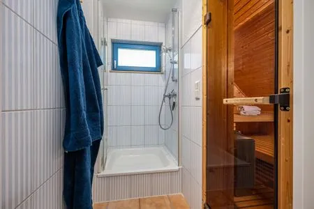 Dusche mit Saunabereich  Meeresrauschen 1