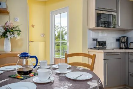 Esstisch Am Deich Am Deich Haus 16 - Ostseewelle