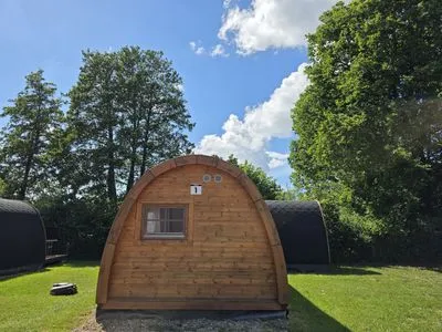  01 Familien Premium Pods "Hooge"