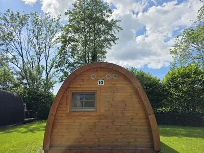  10 Premium Camping Pod "Südfall"