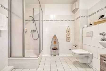 Badezimmer mit Dusche Parkresidenz am Hafen Wohnung HF 14 - "Sandburg Zingst"