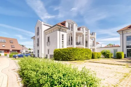 Aussenansicht mit Parkplatz Parkresidenz am Hafen Wohnung HF 14 - "Sandburg Zingst"