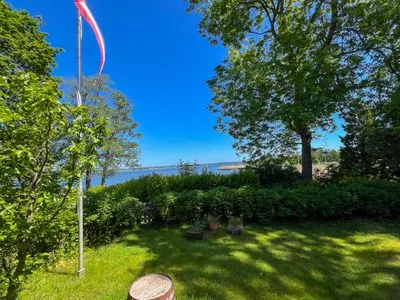 Meerblick Traumhaftes Ferienhaus für bis zu 6. Personen mit Blick und Zugang zur Schlei
