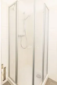 Badezimmer mit Dusche  Zur Wellenwiese 15