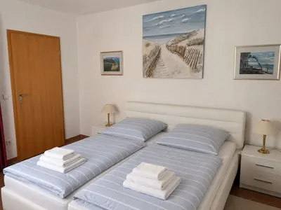 Schlafzimmer Ferienpark Freesenbruch Wohnung 2.3 - Waldesruh