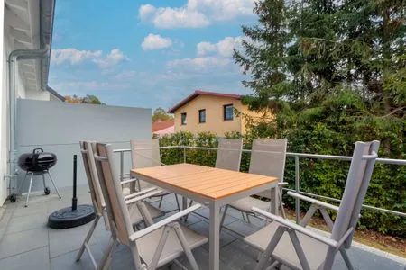 Terrasse Ferienhaus Ostseeparadies mit 2 Bädern und Terrasse - der Strand ist nur 800 Meter entfernt