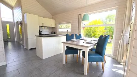 Küche / Küchenzeile Ferienhaus "Kiek Ut" im Ferienpark Holm an der Ostsee