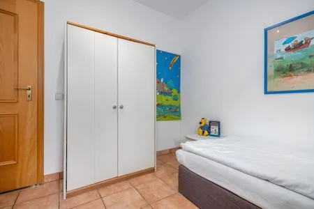 Schlafzimmer mit zwei Einzelbetten Ferienpark Freesenbruch Doppelhaushälfte 9a - Leuchtturm