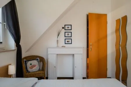 Schlafzimmer mit Doppelbett Am Deich Am Deich Haus 26