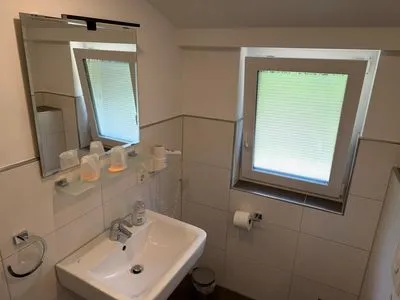 Badezimmer Elsbach 4a - Lastering Ferienhäuser & Apartments