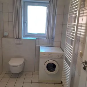 Waschmaschine im Badezimmer Zur Hanse Wohnung 1.2