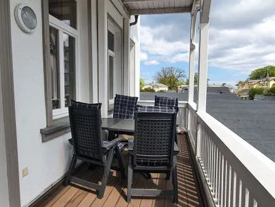 Balkon helle Ferienwohnung, strandnah mit großem Balkon