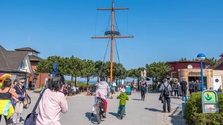 Seebrückenvorplatz von Zingst Residenz am Strand Wohnung 1-11
