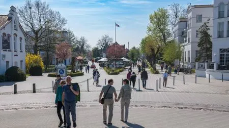 Promenade zur Seebrücke Zingst Residenz am Strand Wohnung 1-11