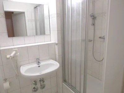 Badezimmer mit Dusche Residenz am Strand Wohnung 1-15