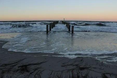 kleiner Anglersteg am Strand von Zingst Residenz am Strand Wohnung 2-40