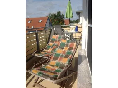 Balkon mit Sonnenliegen Residenz am Strand Wohnung 2-41