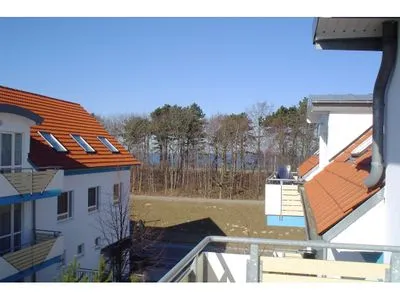 Blick vom Balkon auf die Deichpromenade Residenz am Strand Wohnung 2-41