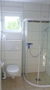 Badezimmer mit Dusche Residenz am Strand Wohnung 6-74