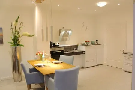 offene Rollstuhlgerechte Küche Logierhaus Friedrich WE 01 - "Beachhouse No.1"