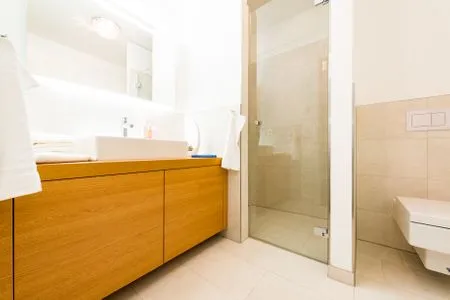 Badezimmer mit Dusche Logierhaus Friedrich WE 11 - "Strandmuschel"