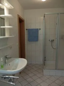 Badezimmer mit Dusche Zur Hanse Wohnung 4.3 - Zur Hanse Süd