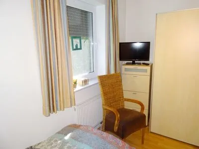 Schlafzimmer mit zwei Einzelbetten  Ferienwohnung Sobek