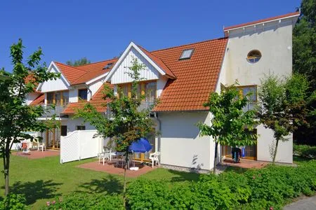 Hausansicht Ferienpark Freesenbruch Wohnung 1.2 - Am Schwalbenweg