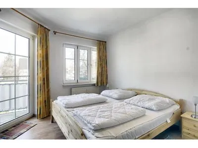 Schlafzimmer mit Doppelbett  Hafenstrasse 34 - Wohnung 5