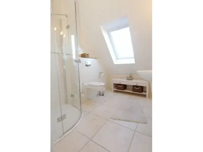 Badezimmer mit Dusche Neue Reihe Neue Reihe 28 - Wohnung Ankerplatz