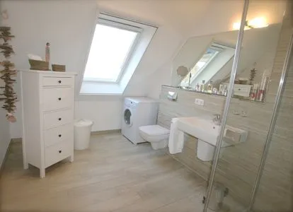 Badezimmer mit Dusche Neue Reihe Neue Reihe 28 - Wohnung Kleine Auszeit