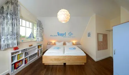 Schlafzimmer mit Doppelbett Neue Reihe Neue Reihe 28 - Wohnung Vogelnest