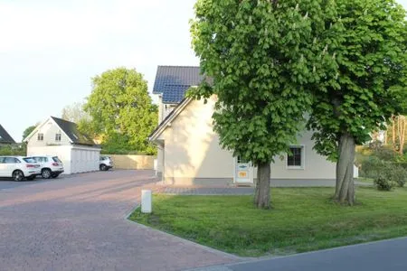 Einfahrt der Anlage Neue Reihe Neue Reihe 28 - Wohnung Vogelnest