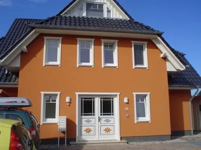 Fassade / Eingang Mühlenstrasse 23 - Wohnung Boddenstern