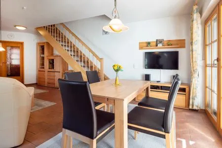 Esstisch Ferienpark Freesenbruch Reihenhaus 6b - Schwalbe