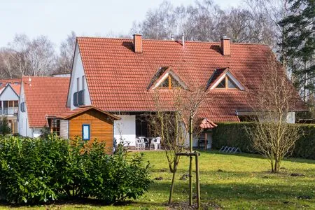 Hausansicht Ferienpark Freesenbruch Doppelhaushälfte 9a - Leuchtturm