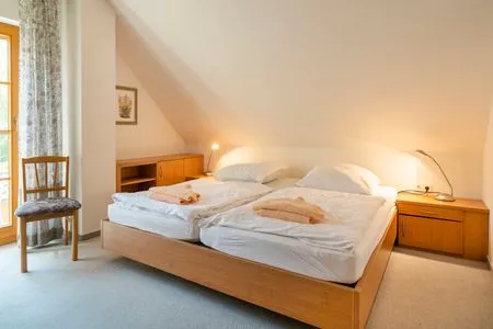 Schlafzimmer mit Doppelbett Ferienpark Freesenbruch Doppelhaushälfte 10 - Lieblingsplatz