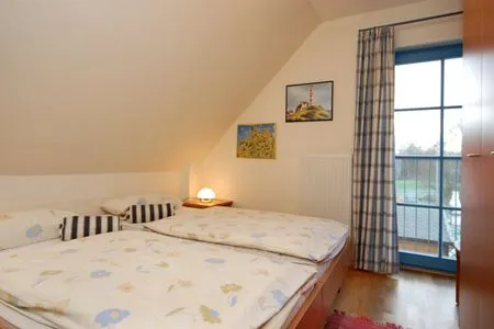 Schlafzimmer mit Doppelbett Ferienpark Freesenbruch Doppelhaushälfte 12 - Sommerlust